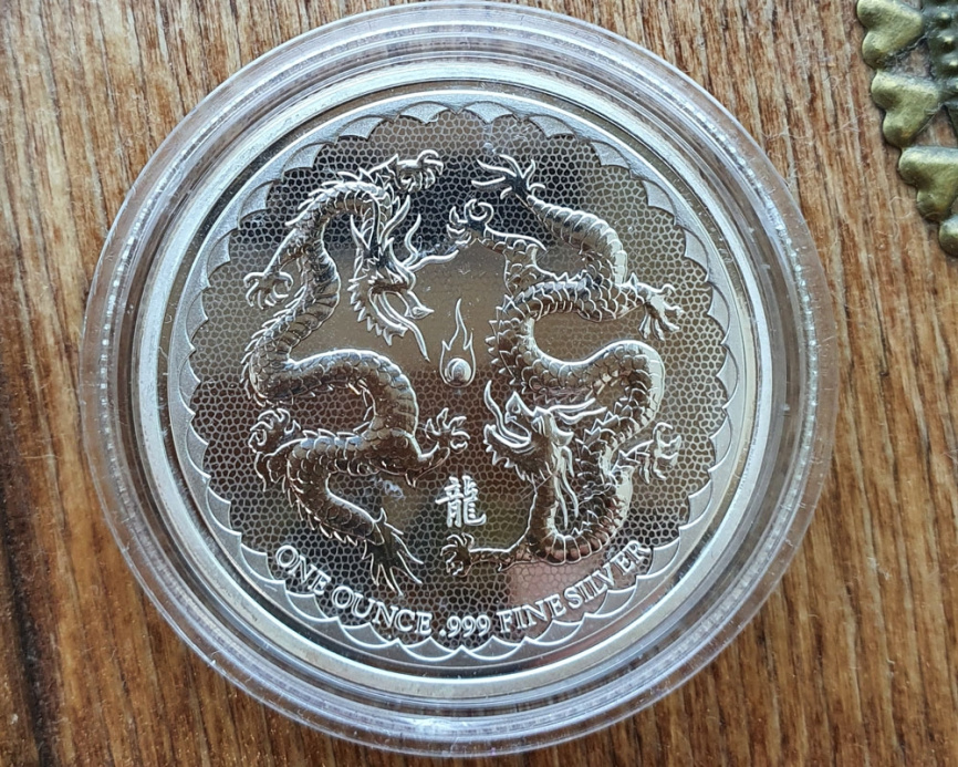 Два дракона - 2 доллара, Ниуэ, 2018 год фото 3