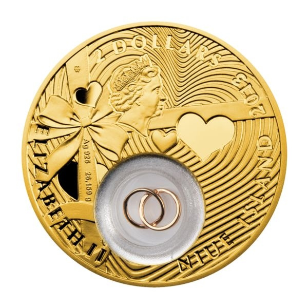 Свадебная монета с позолоченными кольцами, 2 доллара, о. Ниуэ, 2013 год фото 2