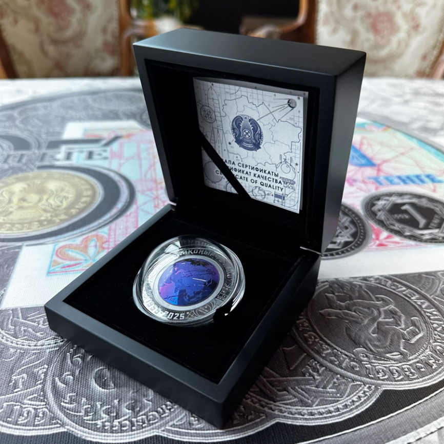 Байконур - 70 лет. Тантал, номинал 2000 тенге 2025 год фото 3