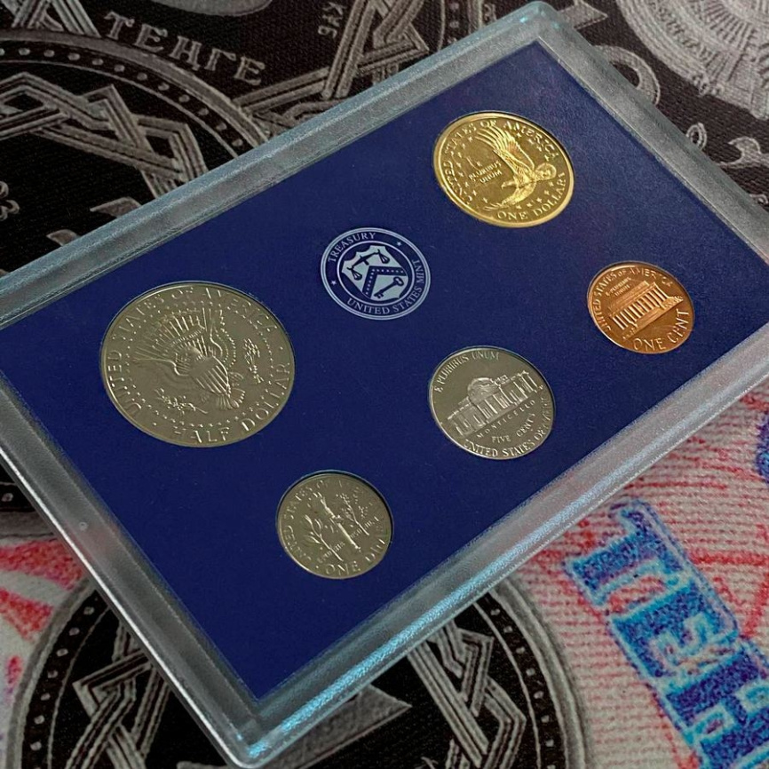Набор монет США 2000 год в планшете фото 3